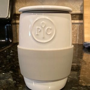 NWT Pampered Chef Ceramic Egg Cooker. Silicone sleeve for easy grip.